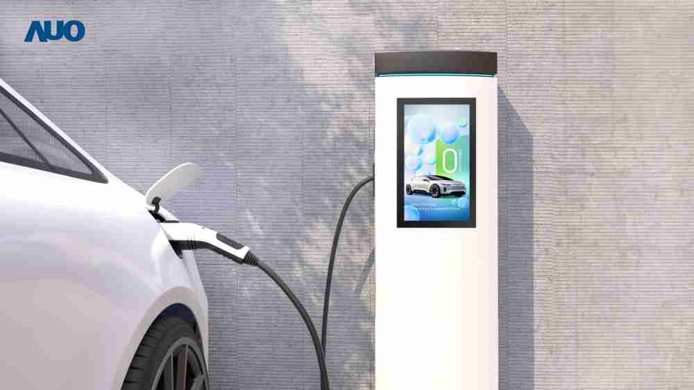 友達〝EVSE車用充電樁解決方案〞專為電動汽車充電樁設計，，具有高亮度、、克服戶外艱難環境的耐溫、、、、耐紫外線等特性，，，，並搭載散熱性及擴充性強的高效能工業電腦，，，可實現人機互動訴求，，，，如資訊顯示、、、、支付等應用