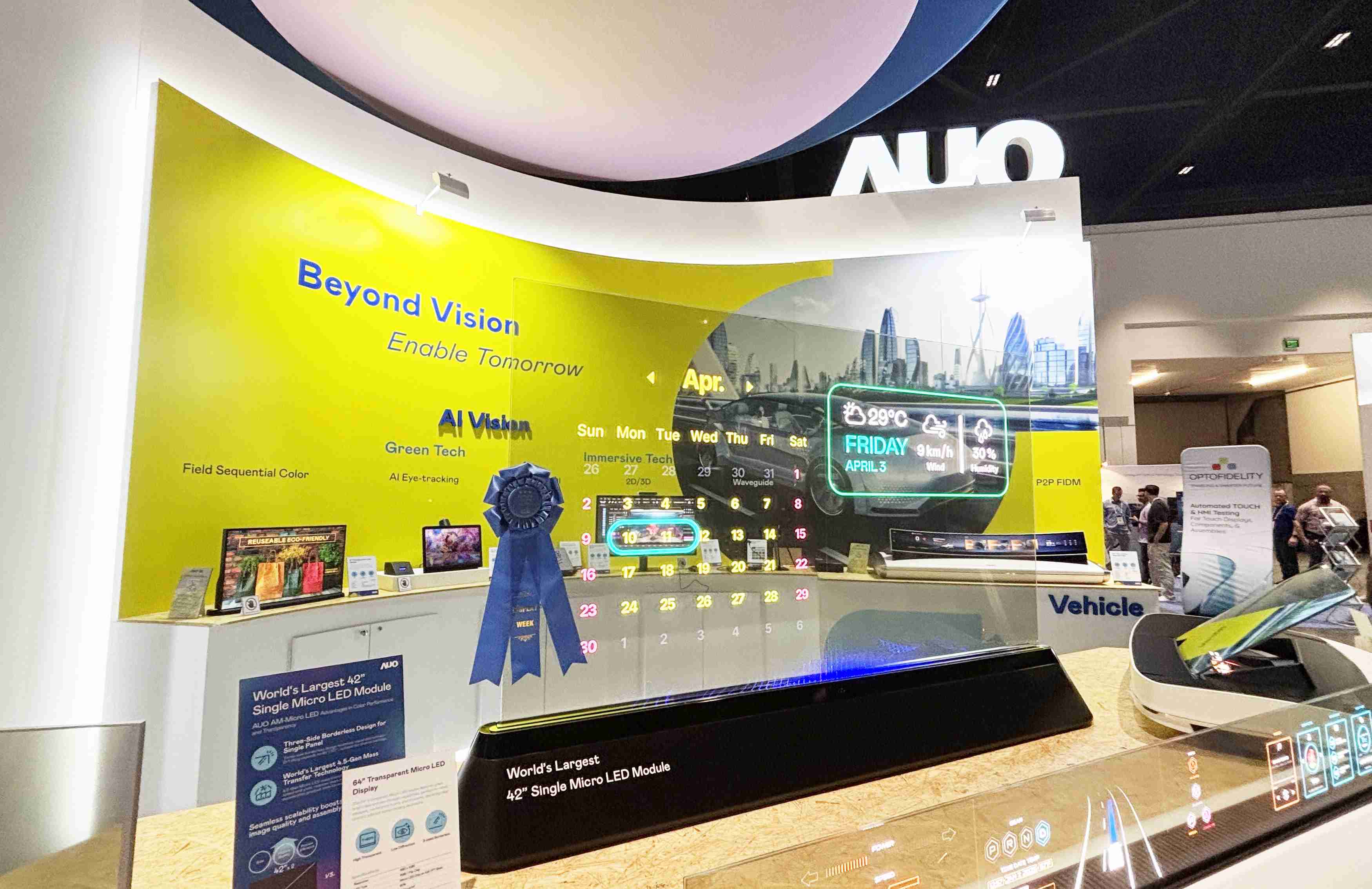 云顶国际8588yd64吋透明Micro LED显示器获〝最佳Micro LED技术应用奖〞，，，其绝妙的透明穿透特性，，，同时具备1,000 nits的高亮度表现，，，，并透过精细的无缝拼接延伸，，，，可依需求灵活应用于多元场域，，，展现出Micro LED显示技术划时空的无限潜力